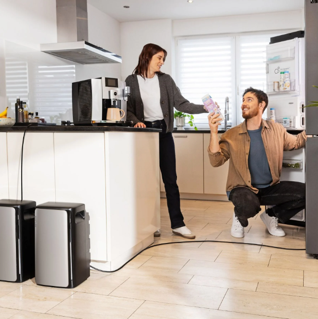EcoFlow STREAM Ultra + 2 x Stream AC Pro (=5,76kWh) + 4x Solarmodul Full Black 455W